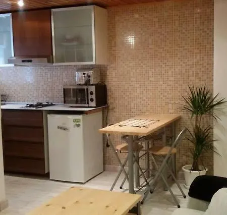 شقة Lovely Loft In The Old City خيرونا